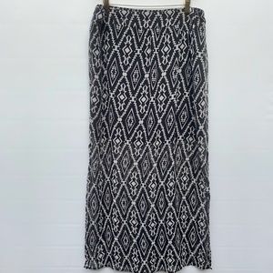 Black & Cream Geometric Patterned Maxi Skirt (XL)